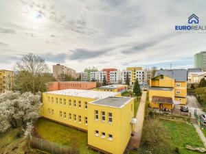 Prodej bytu 3+1, Karlovy Vary, Školní, 86 m2