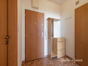 Pronájem bytu 2+kk, Praha - Vysočany, Poděbradská, 51 m2