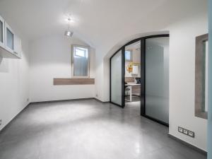 Prodej obchodního prostoru, Praha - Vyšehrad, Hostivítova, 48 m2