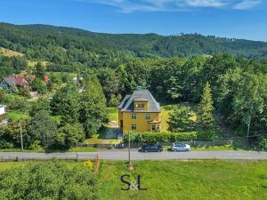 Prodej rodinného domu, Liberec, Na Skřivanech, 240 m2