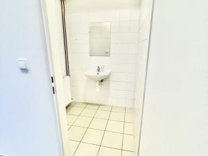 Pronájem komerční nemovitosti, Praha - Řepy, Drahoňovského, 70 m2