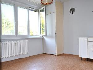 Pronájem bytu 1+1, Karlovy Vary, U Trati, 36 m2