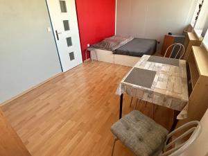 Pronájem bytu 1+kk, Praha - Strašnice, Černokostelecká, 28 m2