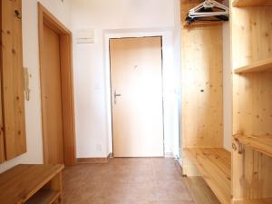 Pronájem bytu 1+kk, Jesenice, K Šátalce, 40 m2