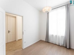 Pronájem bytu 2+kk, Třebíč, Karlovo nám., 38 m2