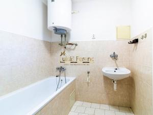 Pronájem bytu 2+1, Sedlčany, Dělnická, 59 m2