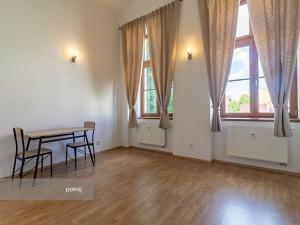 Prodej bytu 2+kk, Klatovy, Husovo náměstí, 103 m2