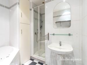 Pronájem bytu 3+1, Praha - Hlubočepy, Pražského, 76 m2