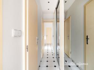 Pronájem bytu 3+1, Praha - Hlubočepy, Pražského, 76 m2