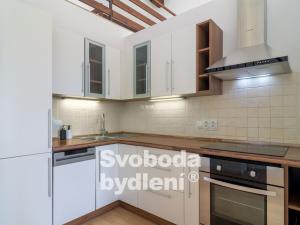 Prodej bytu 1+kk, Šestajovice, Komenského, 57 m2