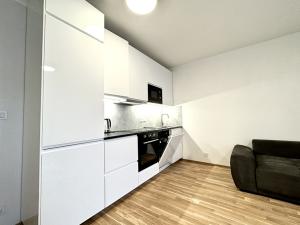 Pronájem bytu 2+kk, Praha - Smíchov, U Blaženky, 50 m2