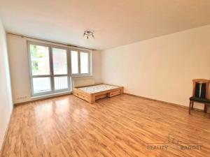 Pronájem bytu 1+kk, Brno, V Újezdech, 36 m2