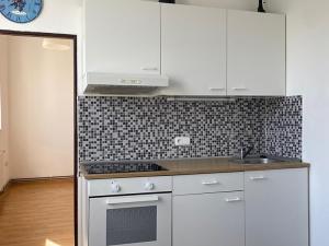 Pronájem bytu 1+1, Kladno, Em. Zahrádky, 36 m2