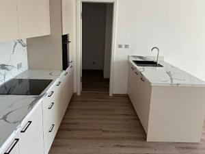 Pronájem bytu 2+kk, Praha - Prosek, Prosecká, 80 m2