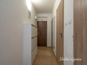 Pronájem bytu 2+kk, Praha - Libeň, Drahobejlova, 52 m2