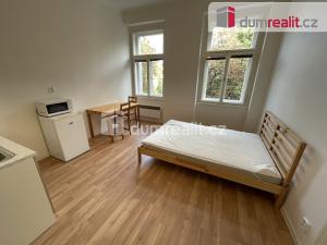 Pronájem bytu 1+kk, Praha - Smíchov, Na Skalce, 25 m2