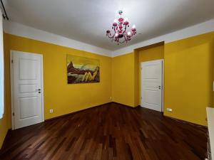Pronájem bytu 1+1, Praha - Malá Strana, Hellichova, 50 m2