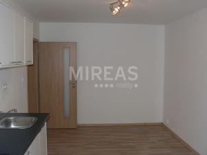 Pronájem bytu 2+kk, Milovice, Braniborská, 44 m2