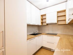 Pronájem bytu 3+kk, Praha - Veleslavín, Adamova, 84 m2