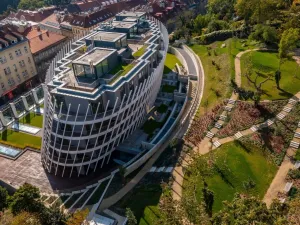 Pronájem kanceláře, Praha - Smíchov, Holečkova, 345 m2