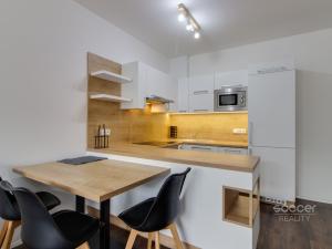 Pronájem bytu 2+kk, Praha - Střížkov, Makedonská, 54 m2