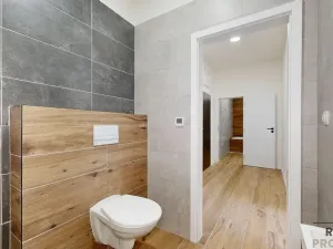 Prodej bytu 2+kk, Třebíč - Vnitřní Město, Karlovo nám., 80 m2