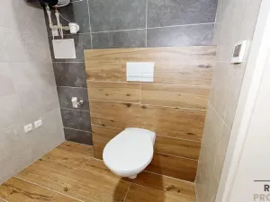 Prodej bytu 2+kk, Třebíč - Vnitřní Město, Karlovo nám., 80 m2