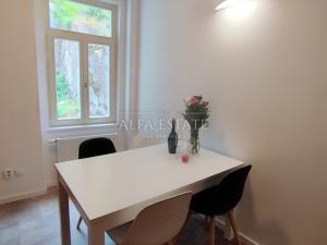 Pronájem bytu 3+1, Karlovy Vary, Mariánskolázeňská, 79 m2