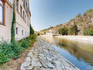 Prodej bytu 4+kk, Třebíč - Vnitřní Město, Karlovo nám., 119 m2