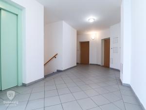 Pronájem bytu 1+kk, Praha - Prosek, Mimoňská, 46 m2