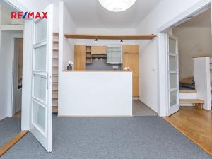 Pronájem bytu 2+kk, Praha - Podolí, Sinkulova, 52 m2