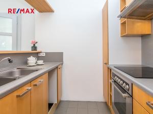 Pronájem bytu 2+kk, Praha - Podolí, Sinkulova, 52 m2