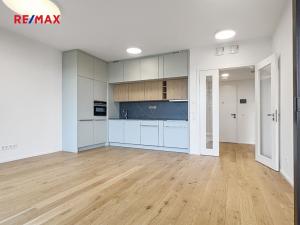 Pronájem bytu 2+kk, Praha - Smíchov, Podbělohorská, 62 m2