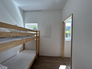 Pronájem zemědělského objektu, Bžany, 1600 m2