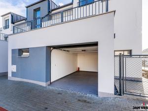 Pronájem bytu 2+kk, Praha - Třeboradice, U Slaviborského dvora, 61 m2