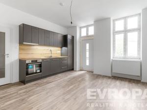 Prodej bytu 1+kk, Žirovnice, Havlíčkovo náměstí, 30 m2