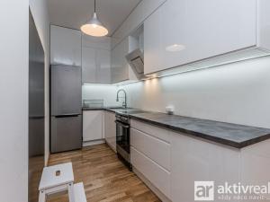 Prodej bytu 3+kk, Praha - Libeň, Lihovarská, 57 m2