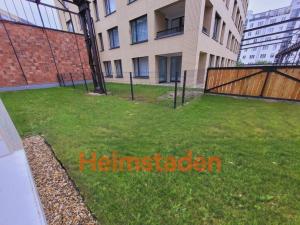 Pronájem bytu 2+kk, Praha - Holešovice, U Pergamenky, 57 m2