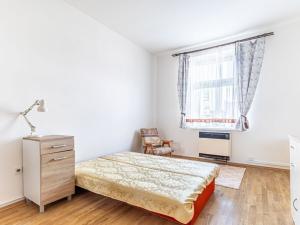 Pronájem bytu 3+kk, Praha - Vinohrady, Korunní, 70 m2