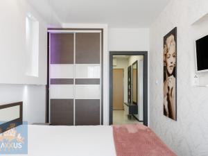 Pronájem bytu 2+kk, Praha - Dolní Měcholupy, Kryšpínova, 52 m2