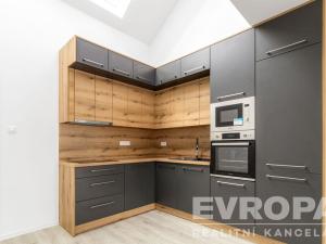 Pronájem bytu 2+kk, Žirovnice, Havlíčkovo náměstí, 52 m2