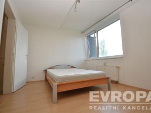 Pronájem bytu 2+kk, Praha - Vysočany, Skloněná, 63 m2