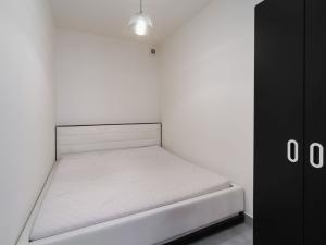 Pronájem bytu 2+kk, Praha - Letňany, Třinecká, 51 m2