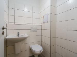 Pronájem bytu 2+kk, Praha - Letňany, Třinecká, 51 m2