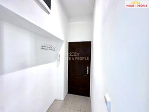 Prodej bytu 2+kk, Praha - Libeň, Sokolovská, 52 m2