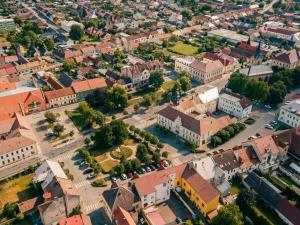 Prodej bytu 3+1, Městec Králové, Náměstí Republiky, 101 m2