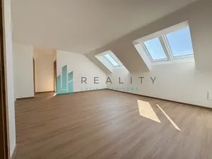 Prodej bytu 3+kk, Strážnice, Grůska, 74 m2