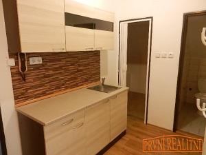 Pronájem bytu 1+1, Uherský Brod, Naardenská, 30 m2