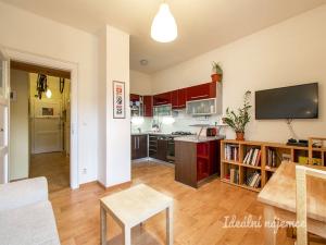 Pronájem bytu 2+kk, Praha - Braník, Branická, 48 m2