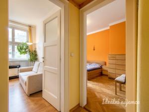 Pronájem bytu 2+kk, Praha - Braník, Branická, 48 m2